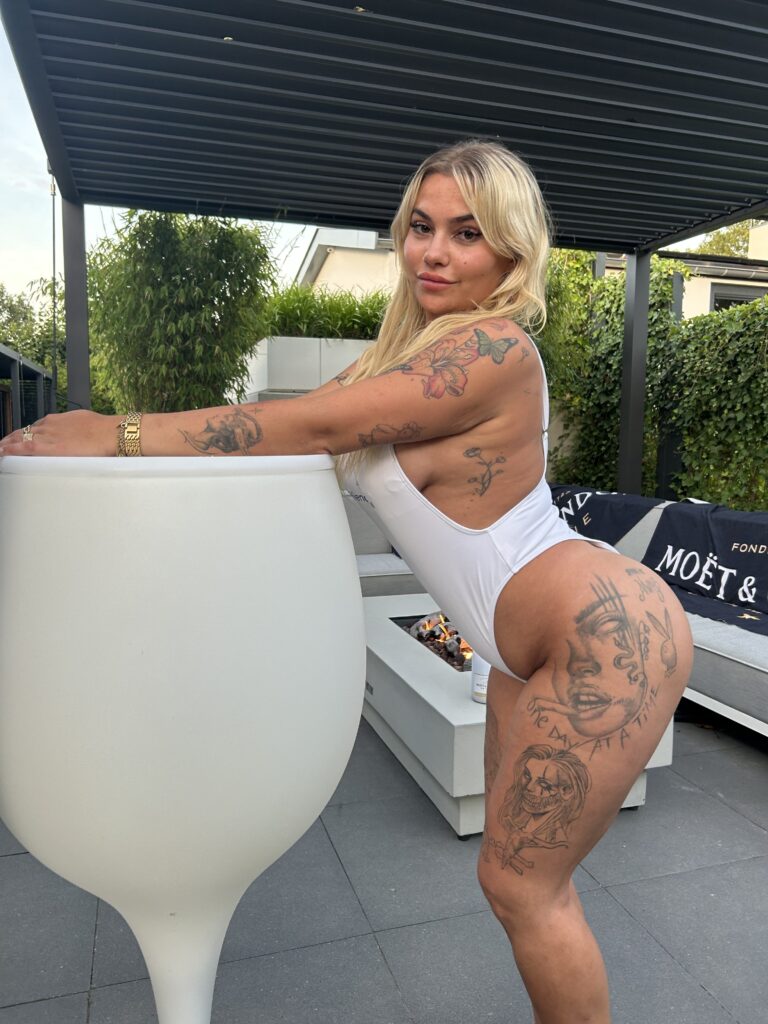 Mirthe Suntjens